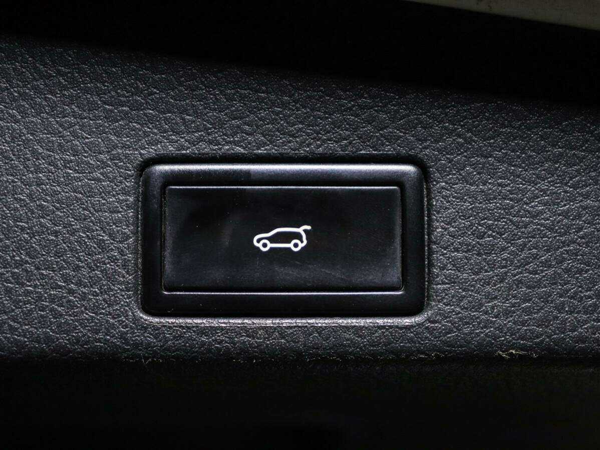 Volkswagen Touareg 2012 года с пробегом. Фото: #10