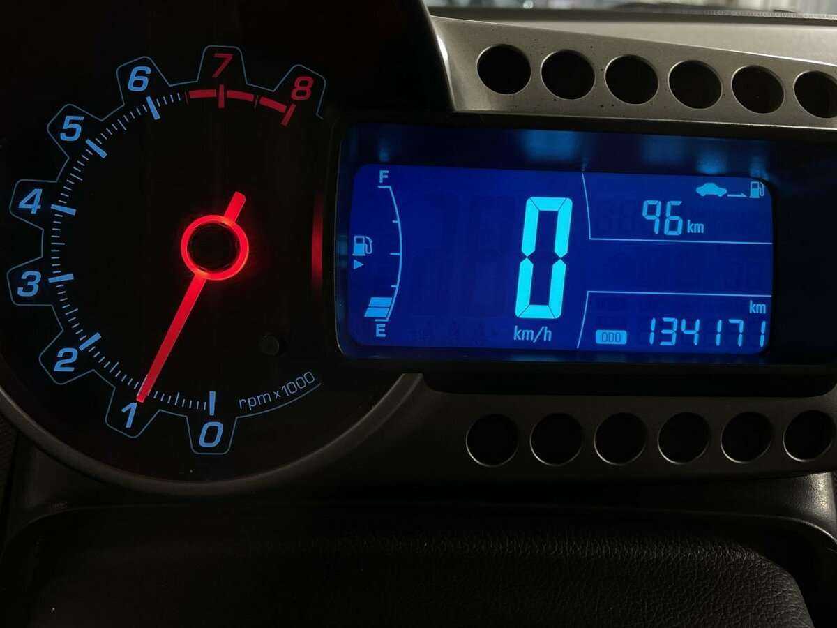 Chevrolet Aveo 2013 года с пробегом. Фото: #9