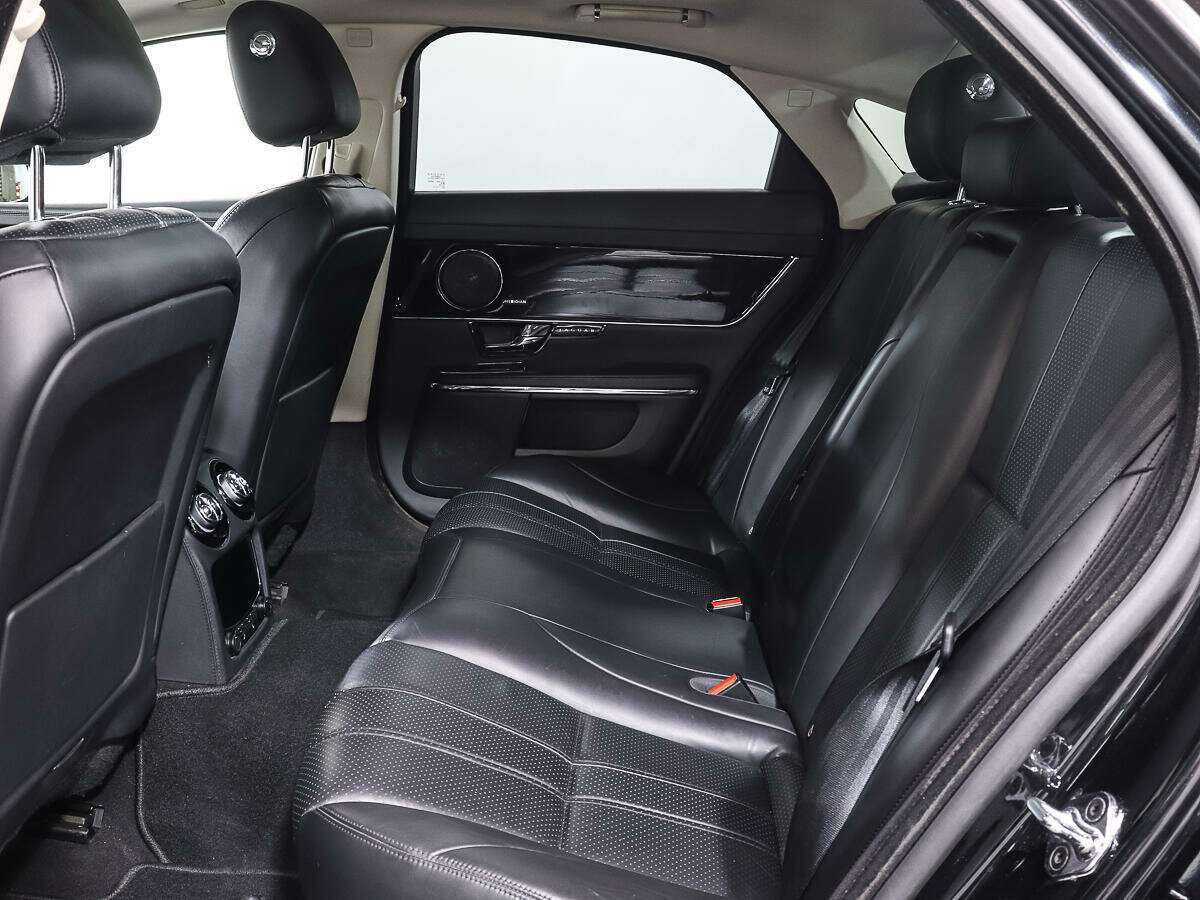 Jaguar XJ 2013 года с пробегом. Фото: #9