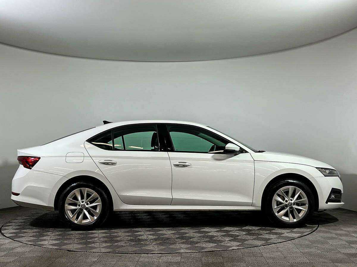 Skoda Octavia 2021 года с пробегом. Фото: #3