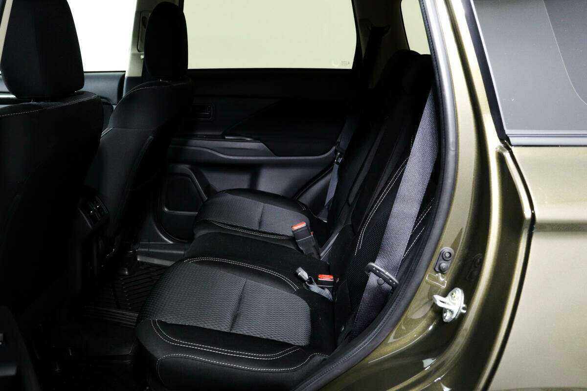 Mitsubishi Outlander 2020 года с пробегом. Фото: #11