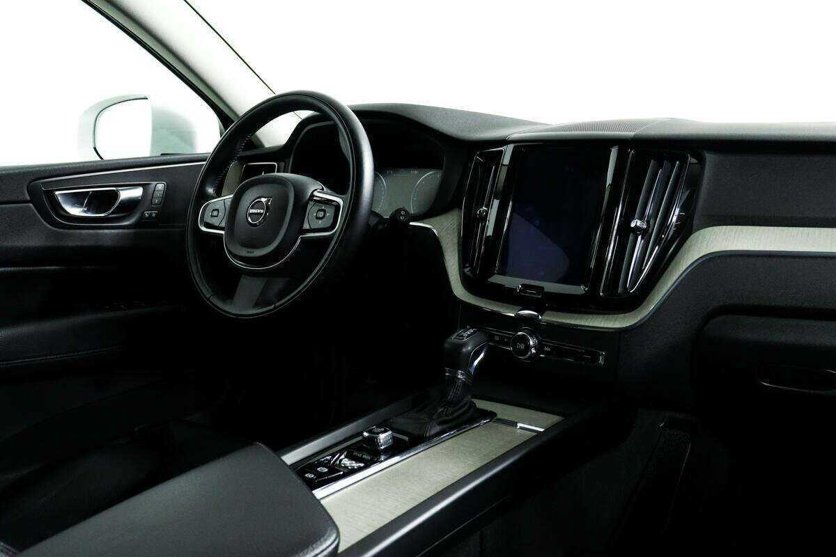 Volvo XC60 2018 года с пробегом. Фото: #8