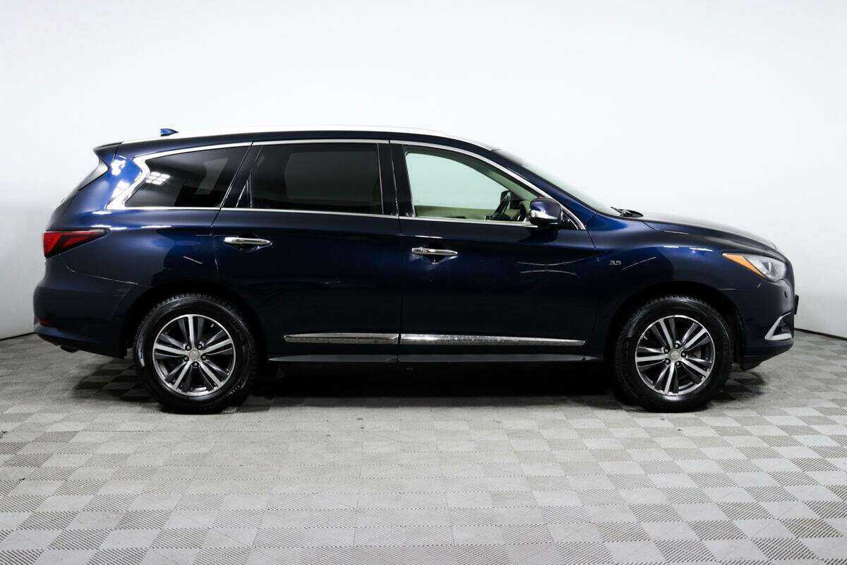 Infiniti QX60 2018 года с пробегом. Фото: #3