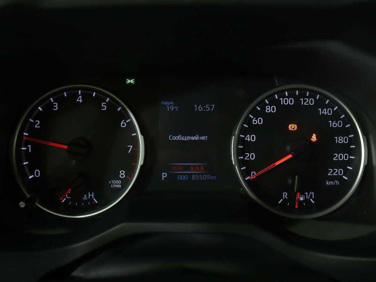 Toyota RAV4 2020 года с пробегом. Фото: #11