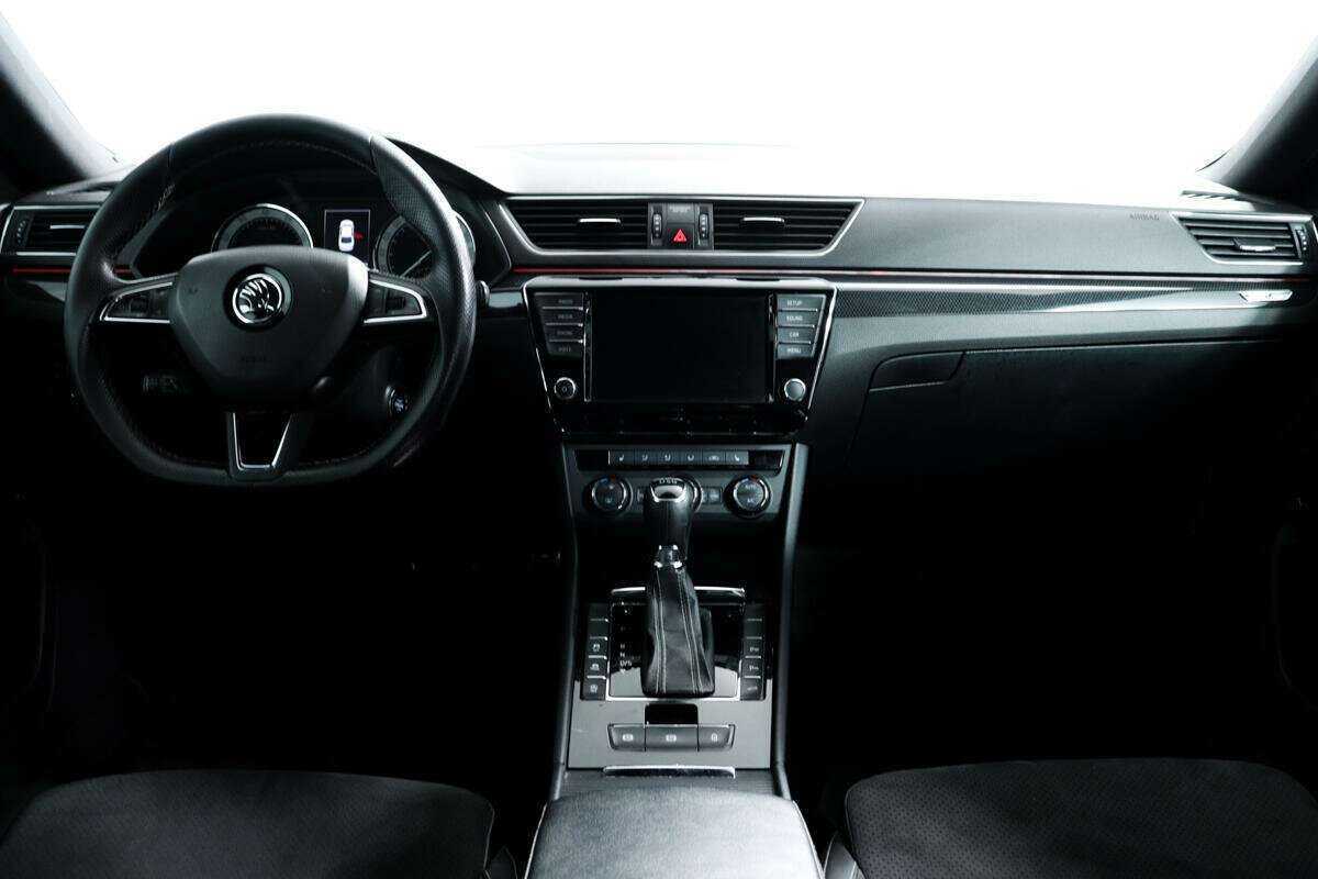 Skoda Superb 2017 года с пробегом. Фото: #10