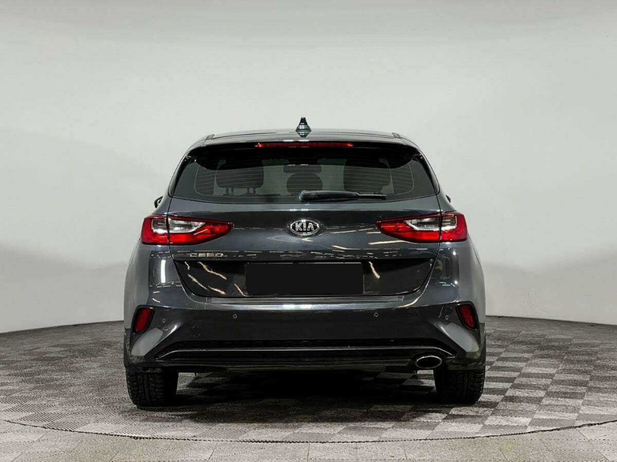 Kia Ceed 2020 года с пробегом. Фото: #4