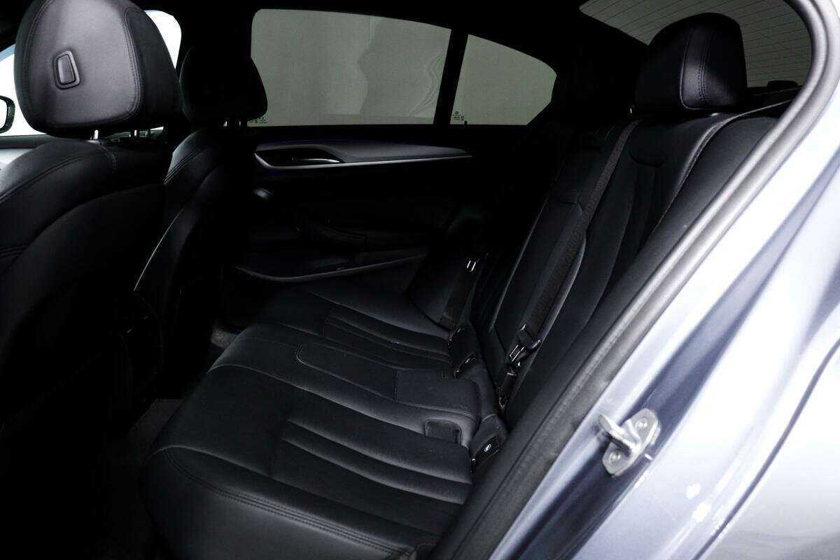 BMW 5 серии 2019 года с пробегом. Фото: #11