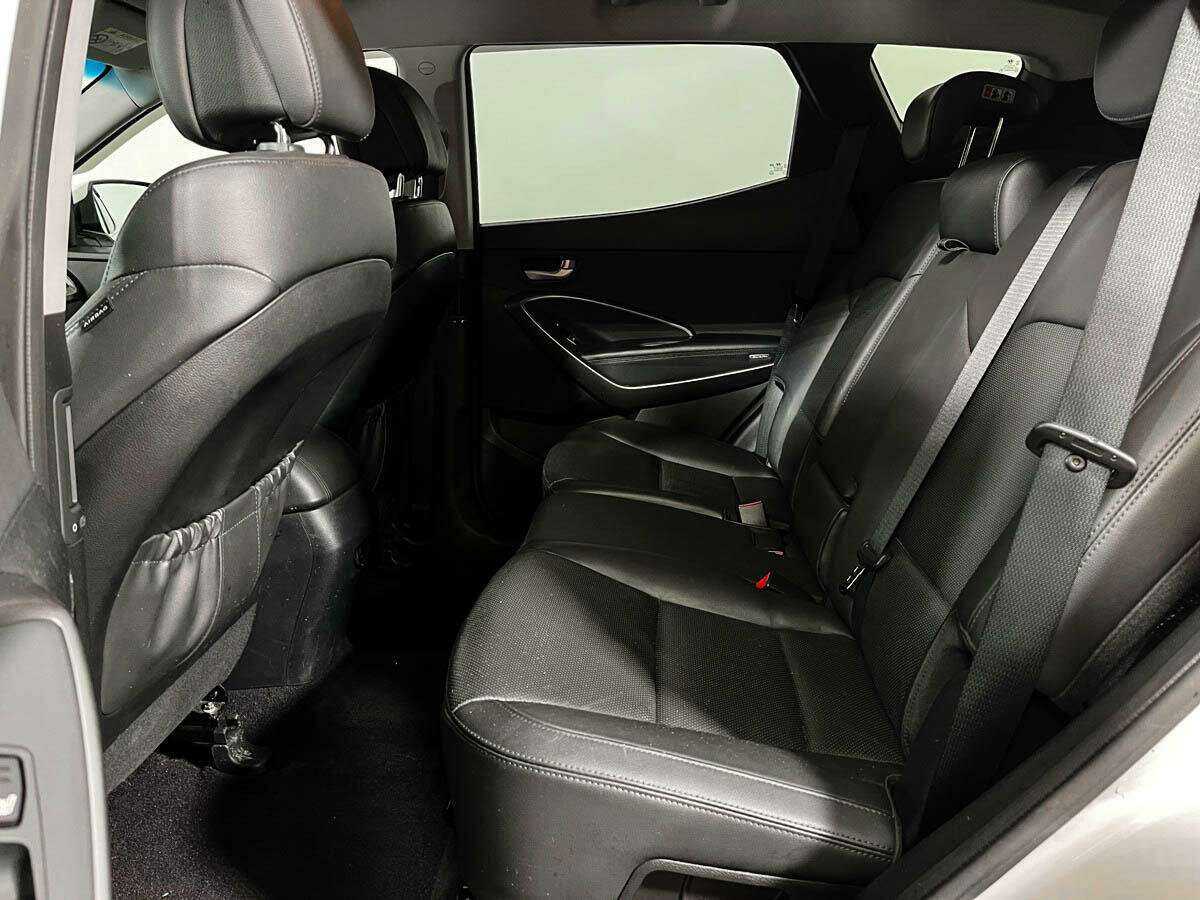 Hyundai Santa Fe 2017 года с пробегом. Фото: #9