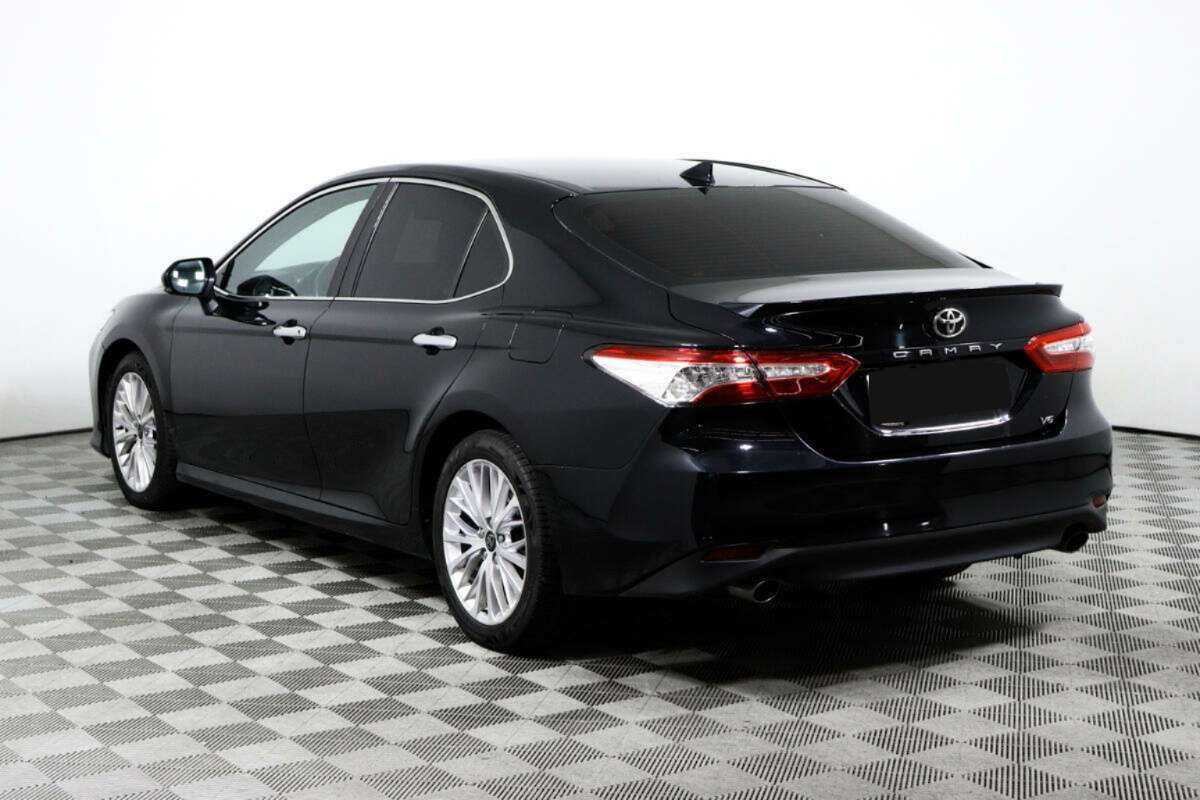 Toyota Camry 2018 года с пробегом. Фото: #6