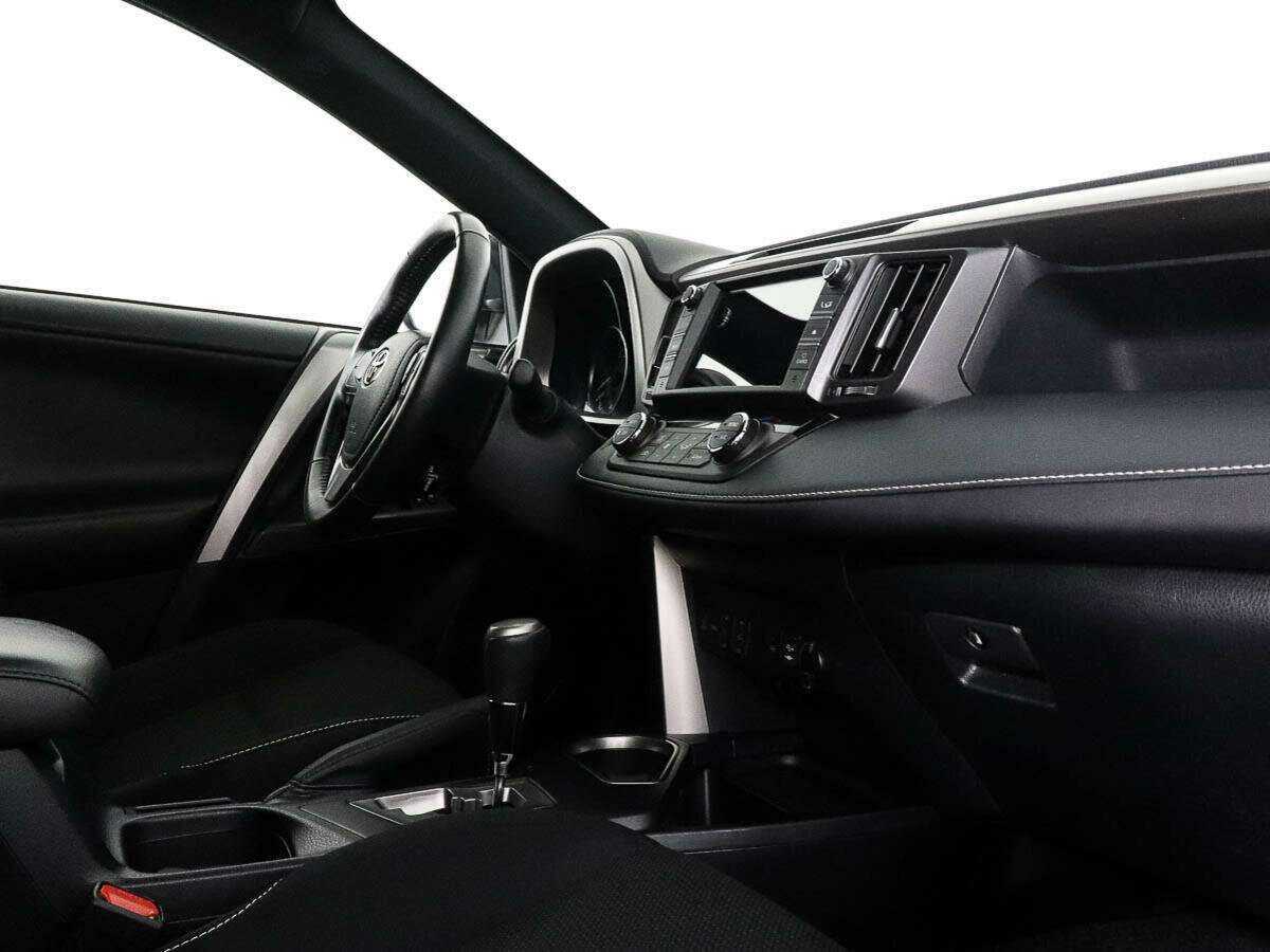 Toyota RAV4 2019 года с пробегом. Фото: #5