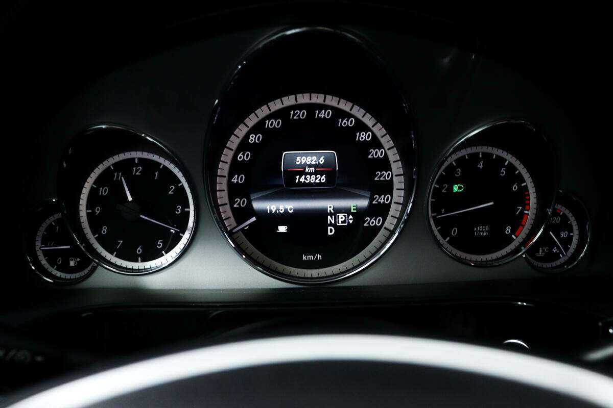 Mercedes-Benz E-Класс 2012 года с пробегом. Фото: #9