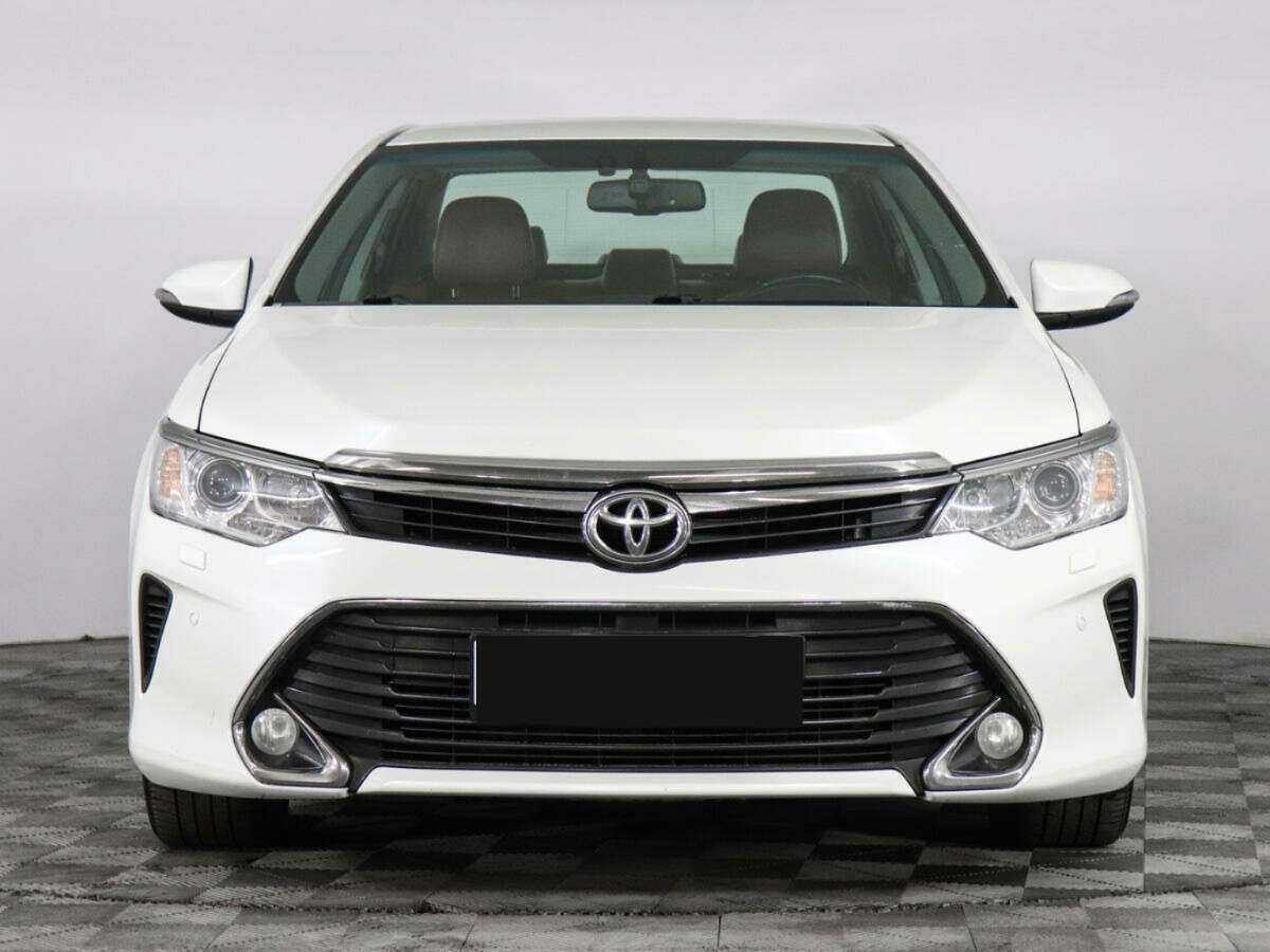 Toyota Camry 2016 года с пробегом. Фото: #1