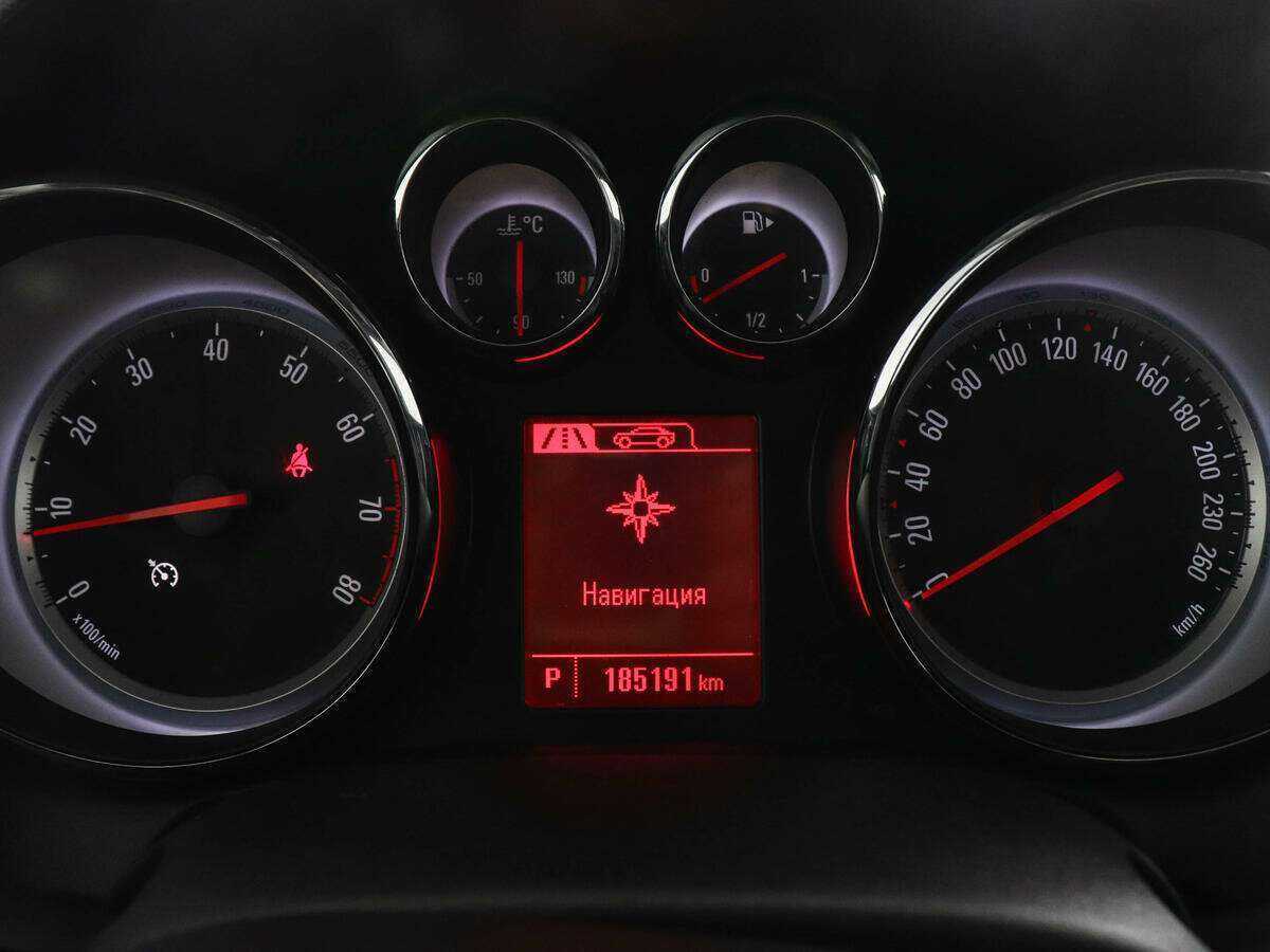 Opel Astra 2014 года с пробегом. Фото: #10