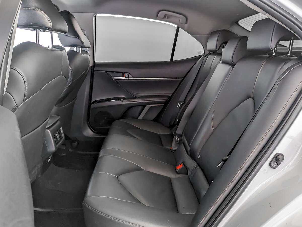Toyota Camry 2019 года с пробегом. Фото: #11
