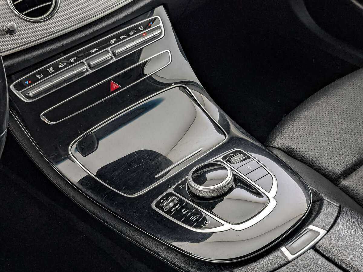 Mercedes-Benz E-Класс 2018 года с пробегом. Фото: #16
