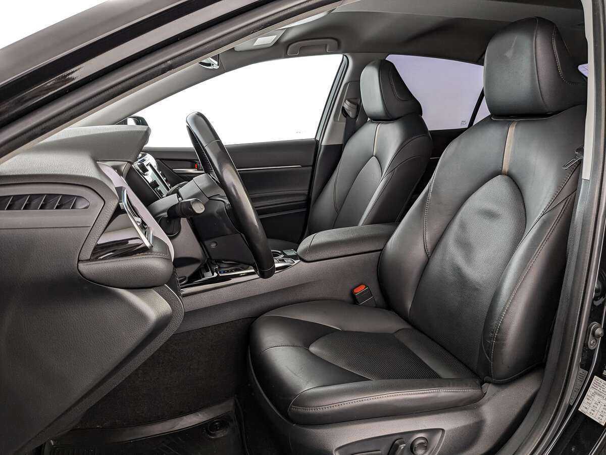 Toyota Camry 2019 года с пробегом. Фото: #13