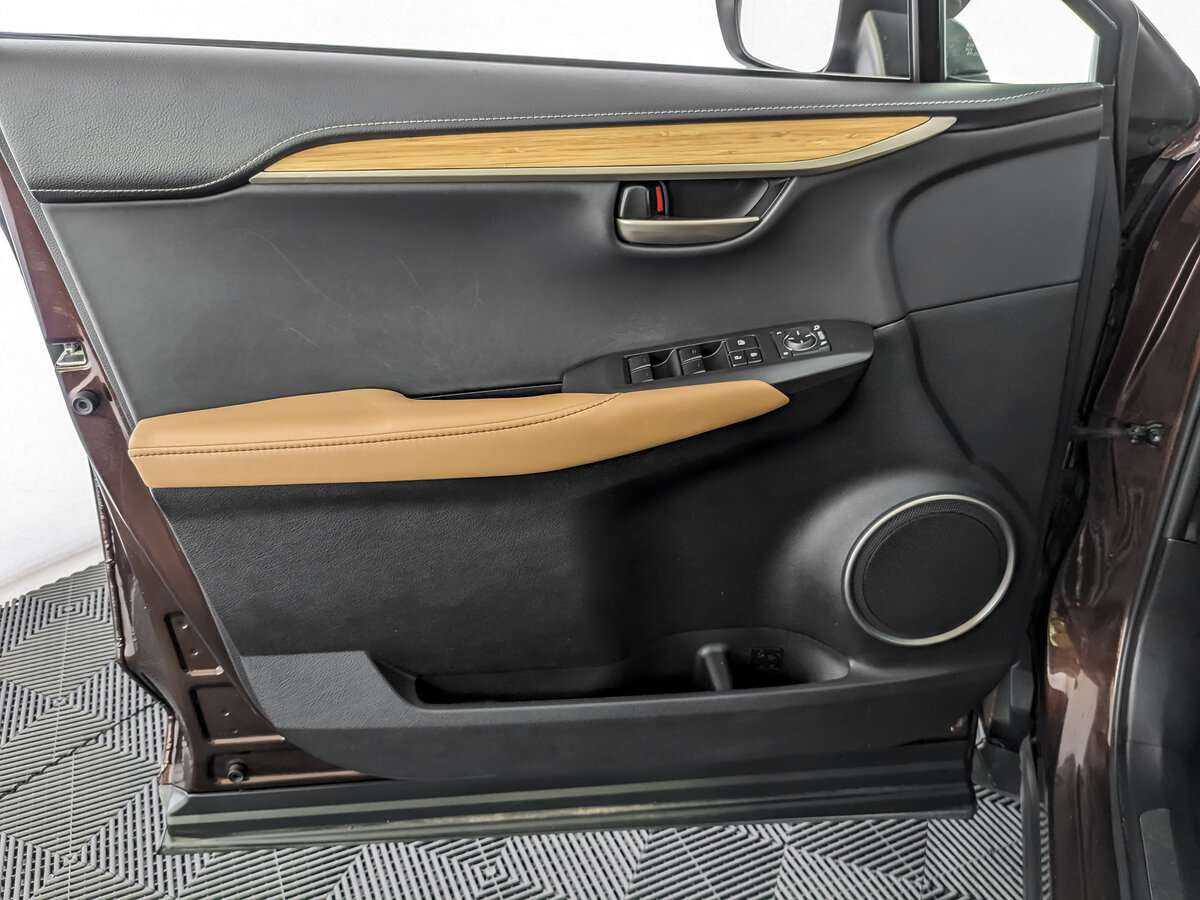 Lexus NX 2017 года с пробегом. Фото: #14