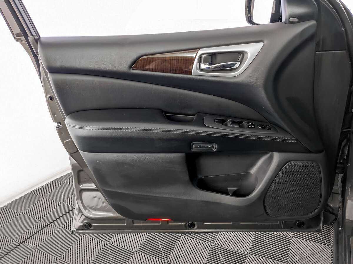 Nissan Pathfinder 2016 года с пробегом. Фото: #14