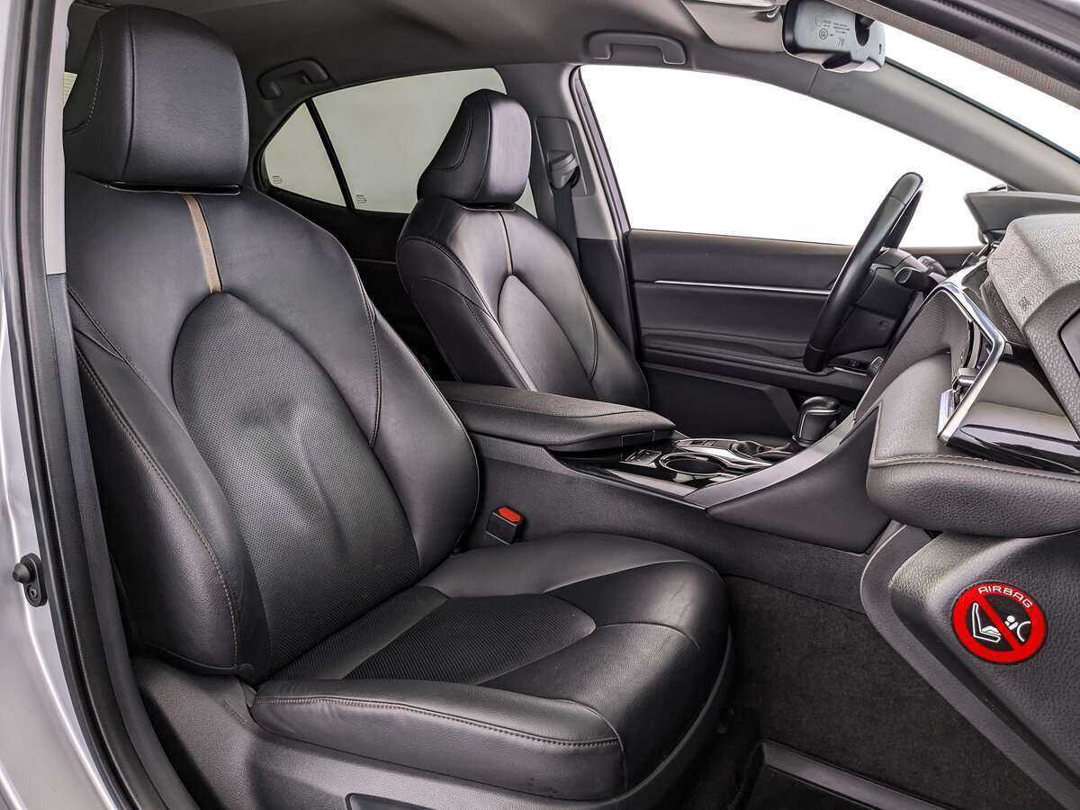 Toyota Camry 2020 года с пробегом. Фото: #23