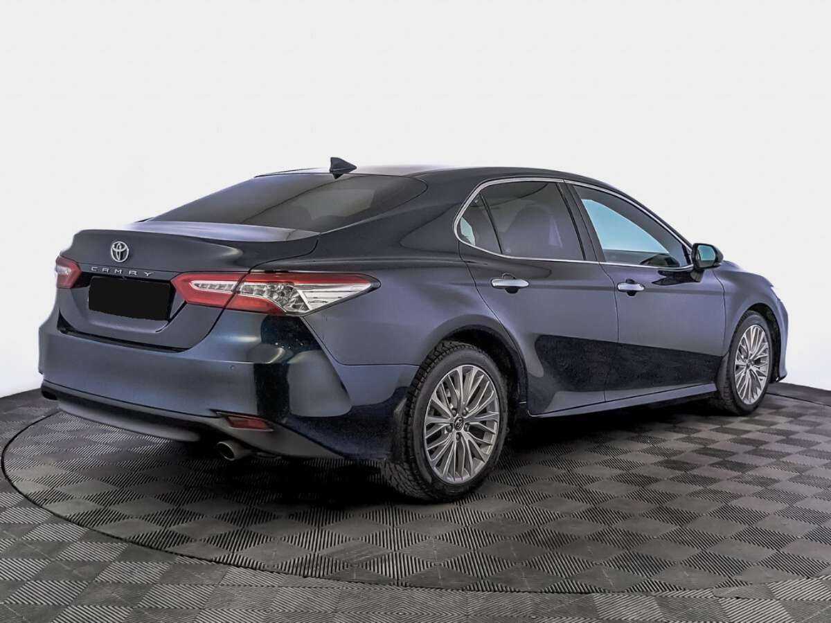 Toyota Camry 2018 года с пробегом. Фото: #4