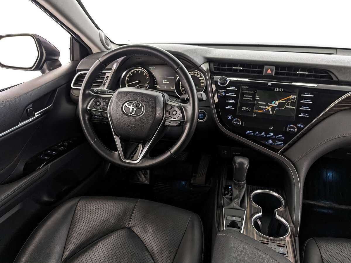 Toyota Camry 2018 года с пробегом. Фото: #16