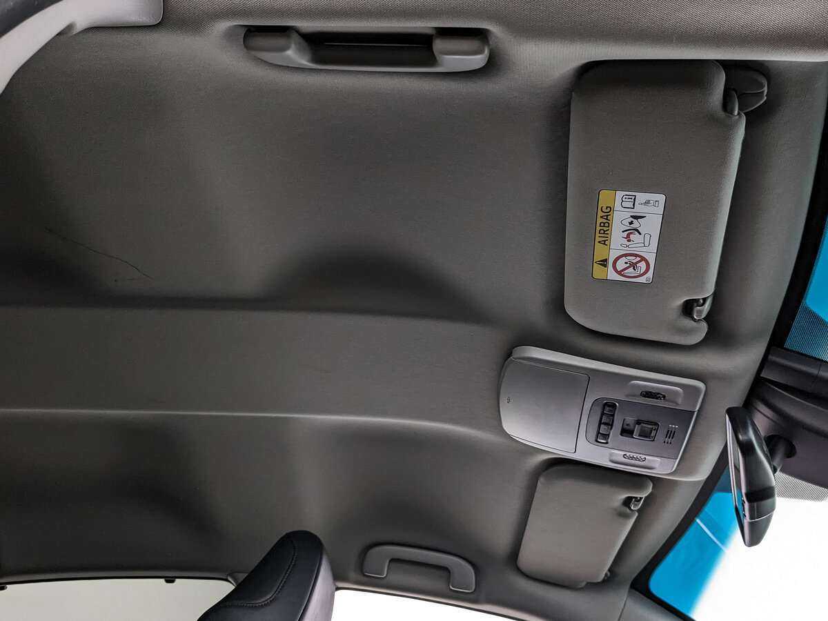 Toyota Camry 2018 года с пробегом. Фото: #18