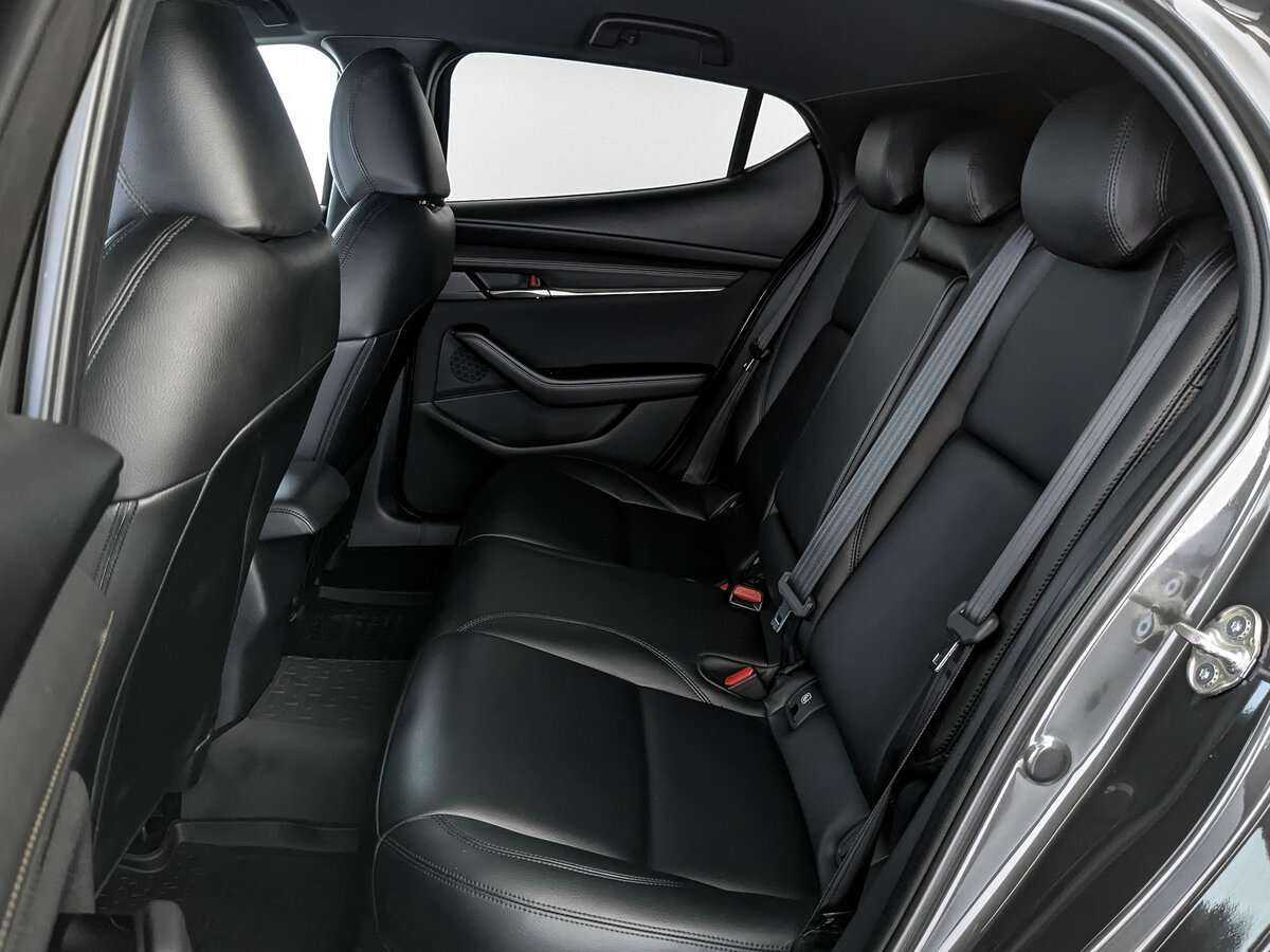 Mazda 3 2019 года с пробегом. Фото: #12
