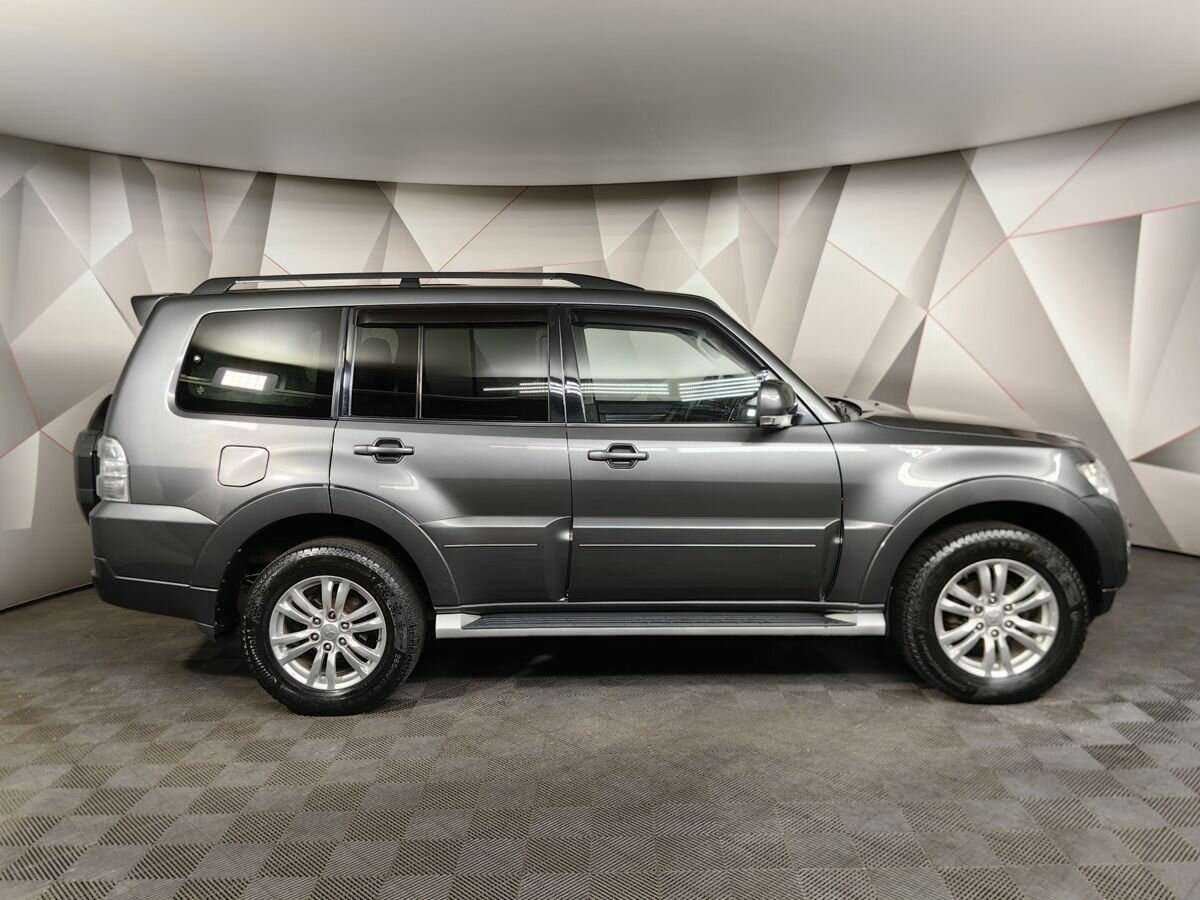 Mitsubishi Pajero 2015 года с пробегом. Фото: #5