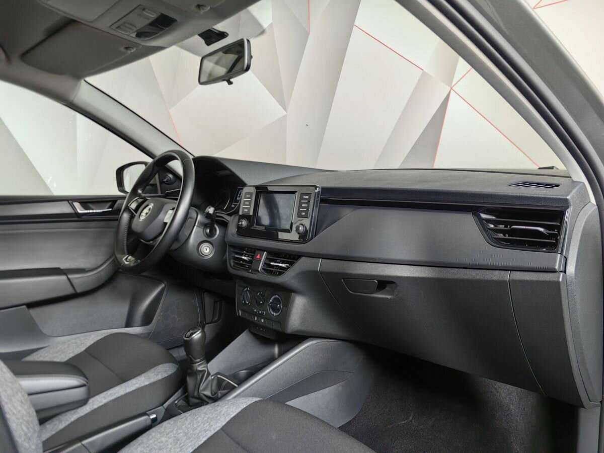 Skoda Rapid 2021 года с пробегом. Фото: #8