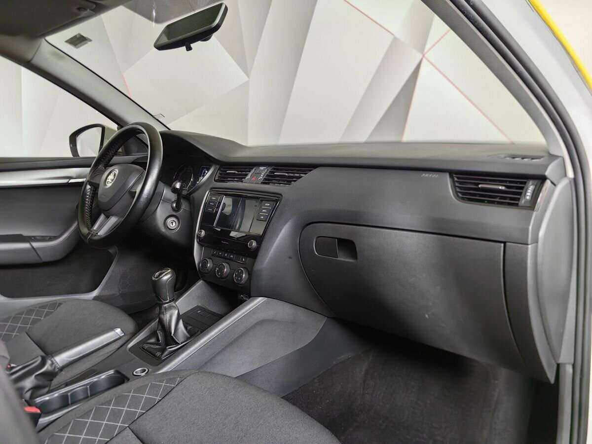 Skoda Octavia 2019 года с пробегом. Фото: #8