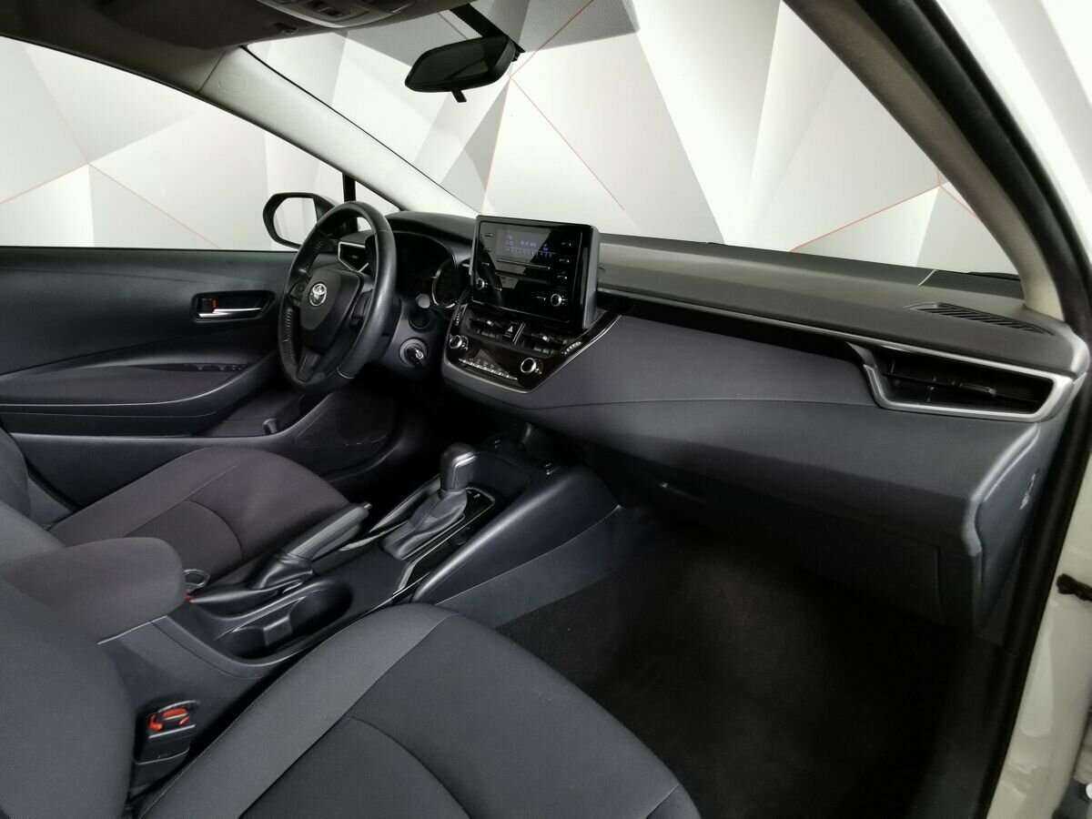 Toyota Corolla 2019 года с пробегом. Фото: #8