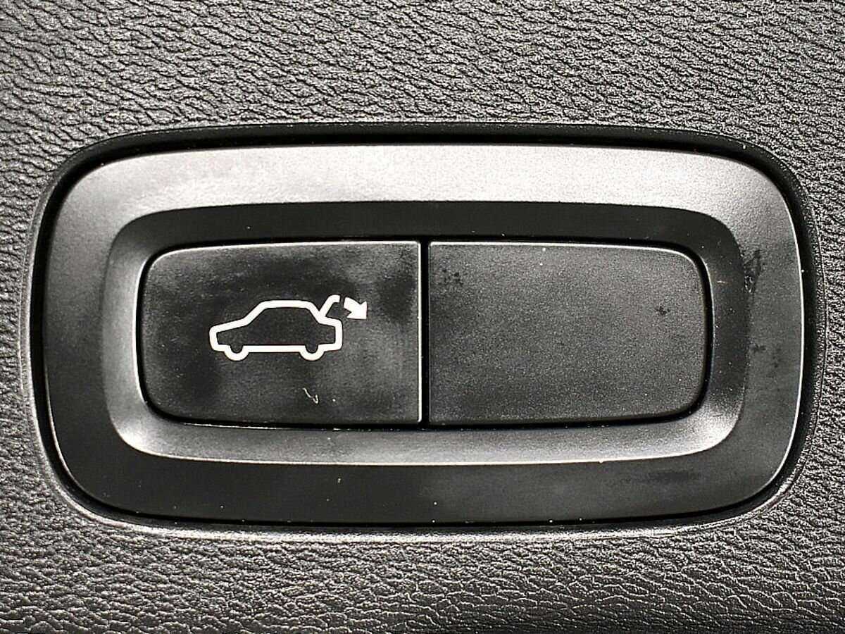 Volvo XC60 2018 года с пробегом. Фото: #20