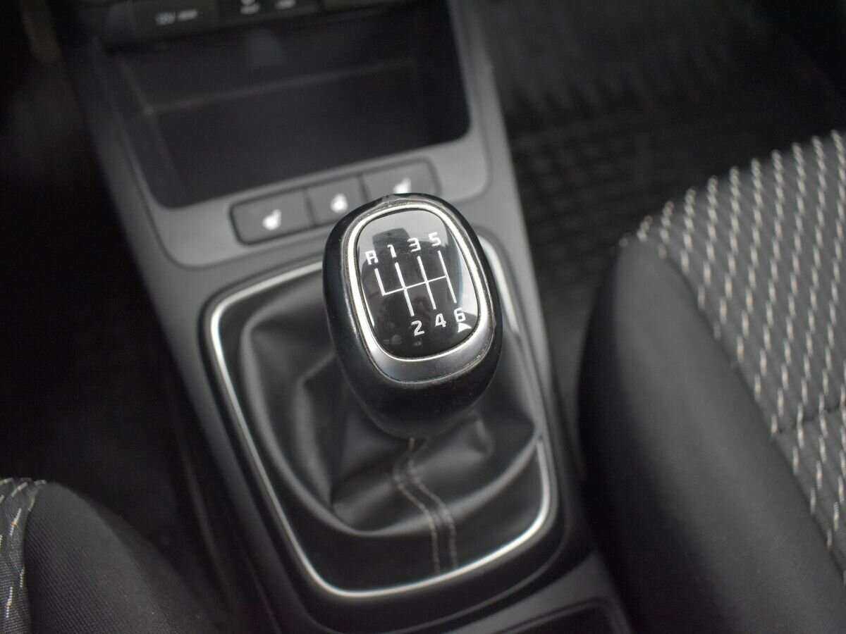 Kia Rio 2019 года с пробегом. Фото: #13