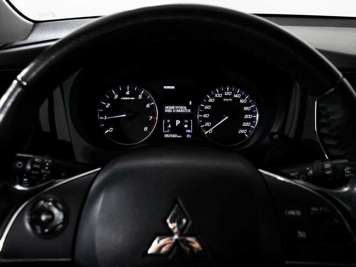 Mitsubishi Outlander 2018 года с пробегом. Фото: #16