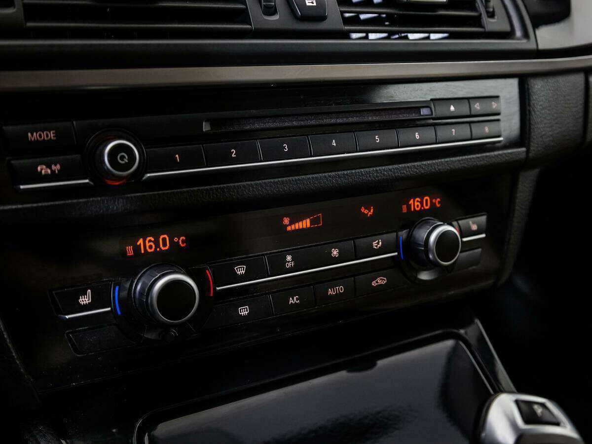 BMW 5 серии 2014 года с пробегом. Фото: #11