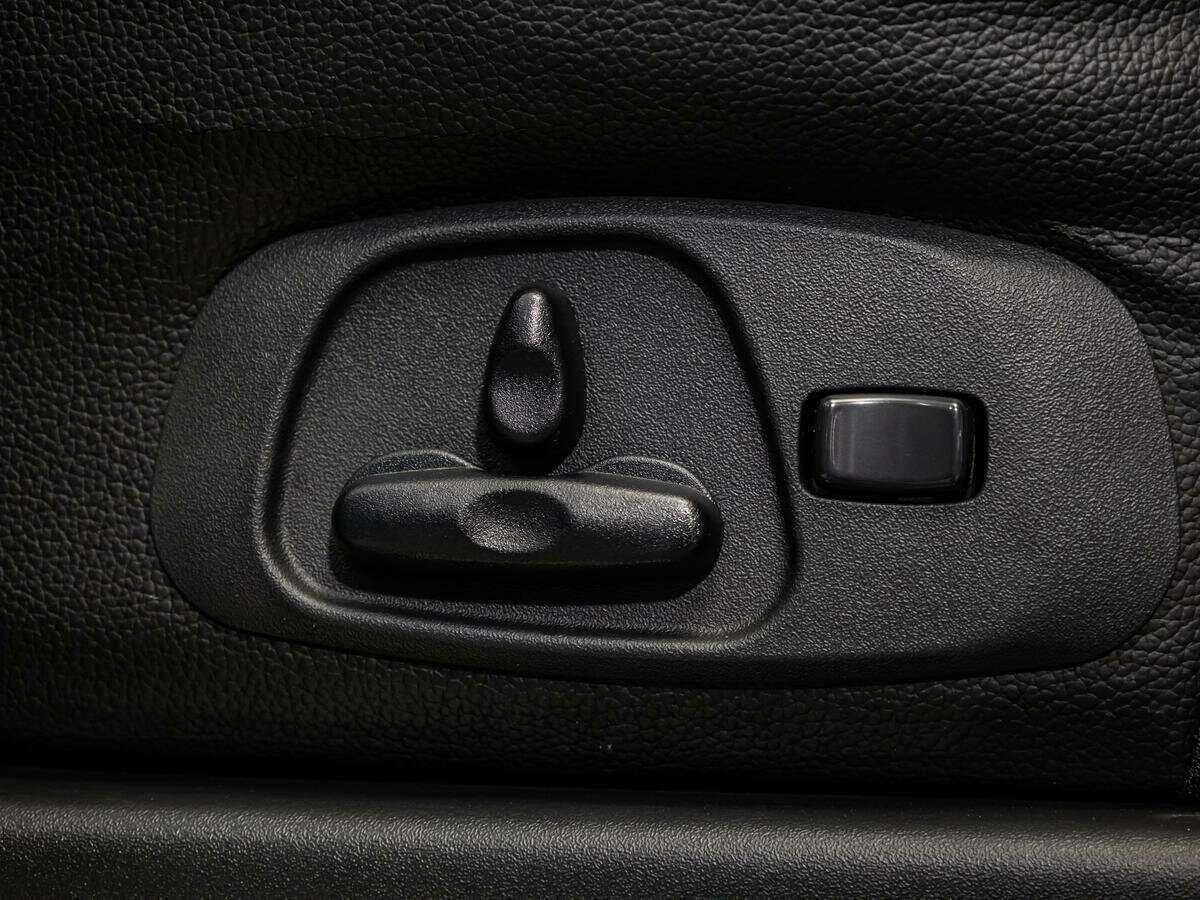 Mitsubishi Pajero 2015 года с пробегом. Фото: #18