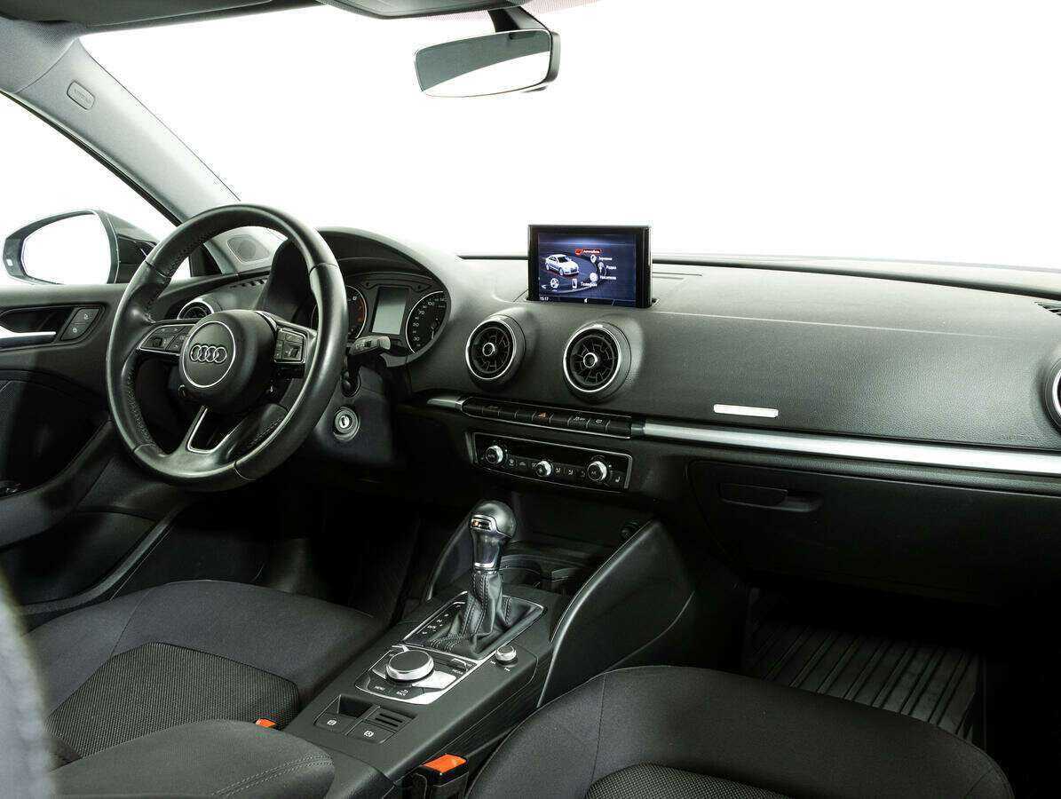 Audi A3 2018 года с пробегом. Фото: #8