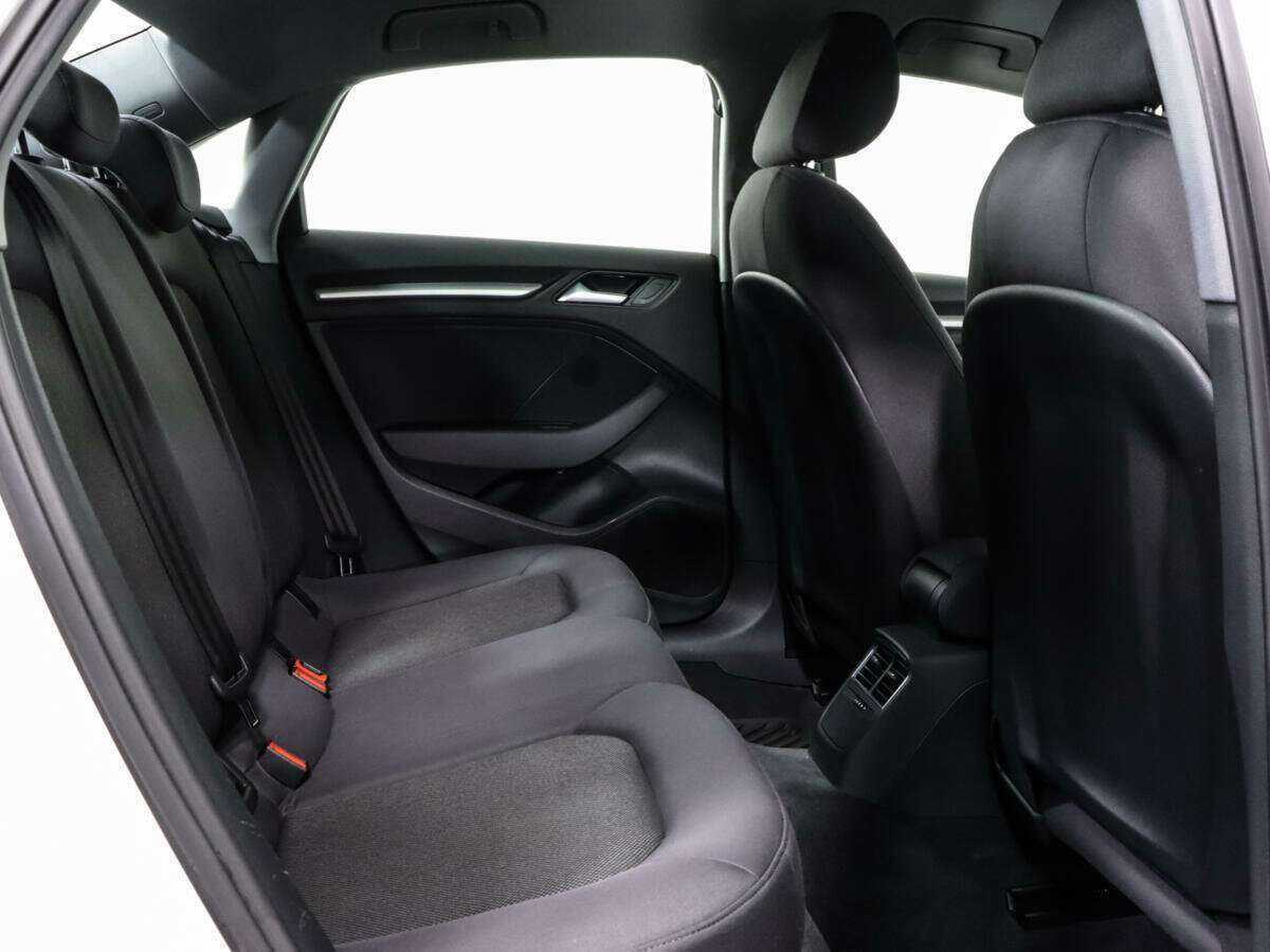 Audi A3 2019 года с пробегом. Фото: #12