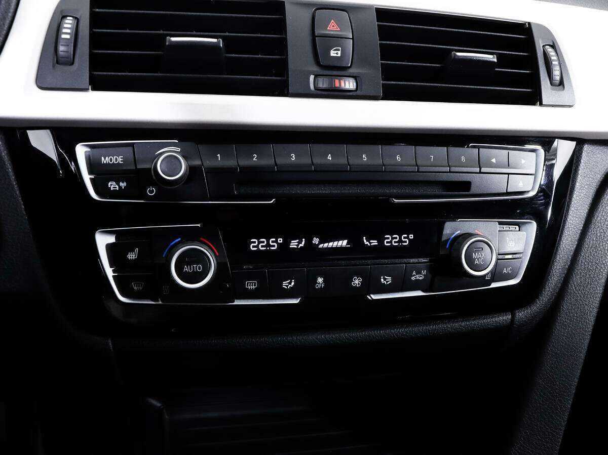 BMW 3 серии 2015 года с пробегом. Фото: #16