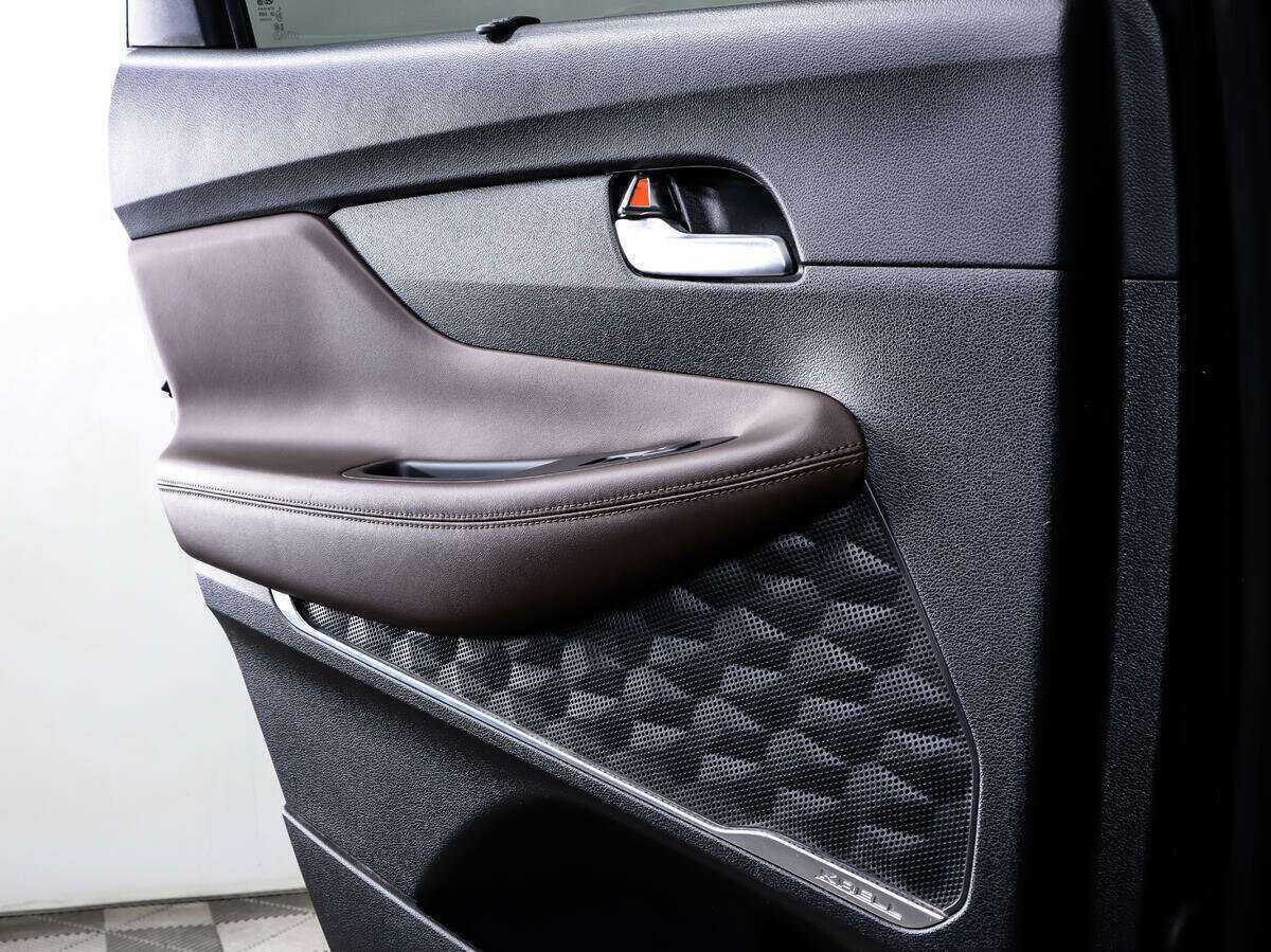 Hyundai Santa Fe 2018 года с пробегом. Фото: #9