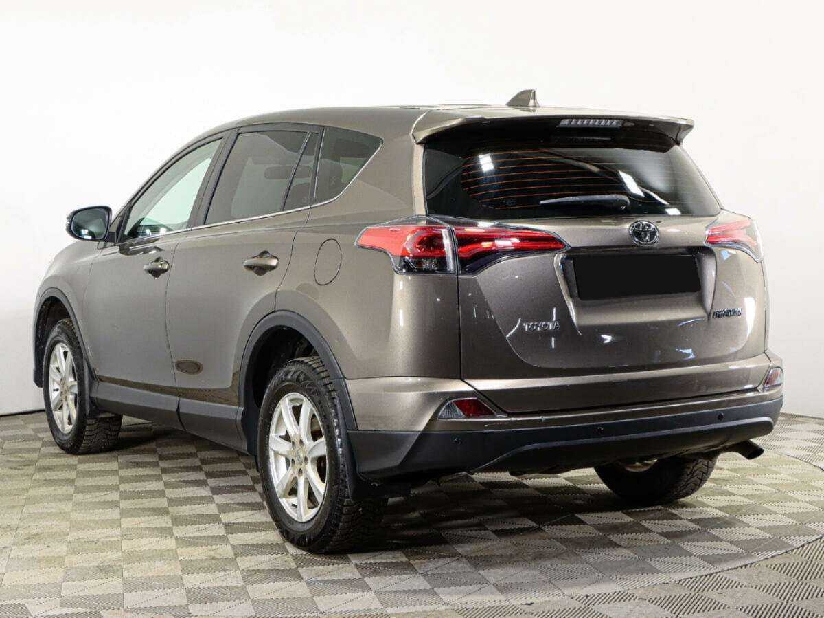 Toyota RAV4 2017 года с пробегом. Фото: #6