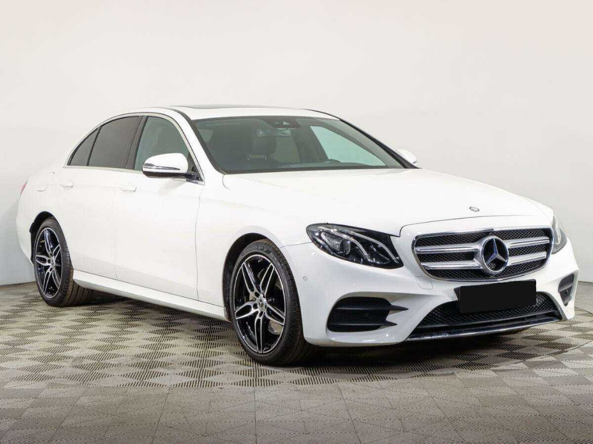 Mercedes-Benz E-Класс 2017 года с пробегом. Фото: #2