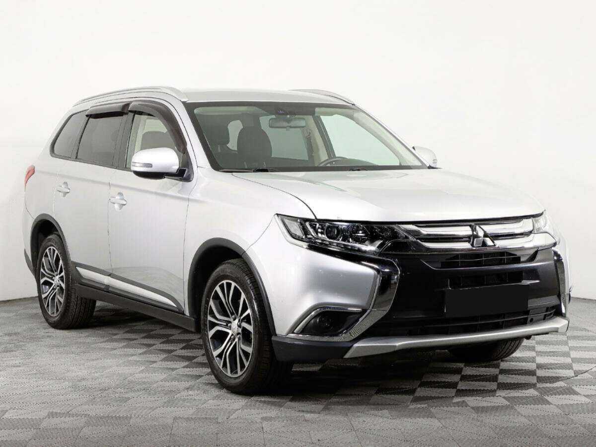 Mitsubishi Outlander 2018 года с пробегом. Фото: #2