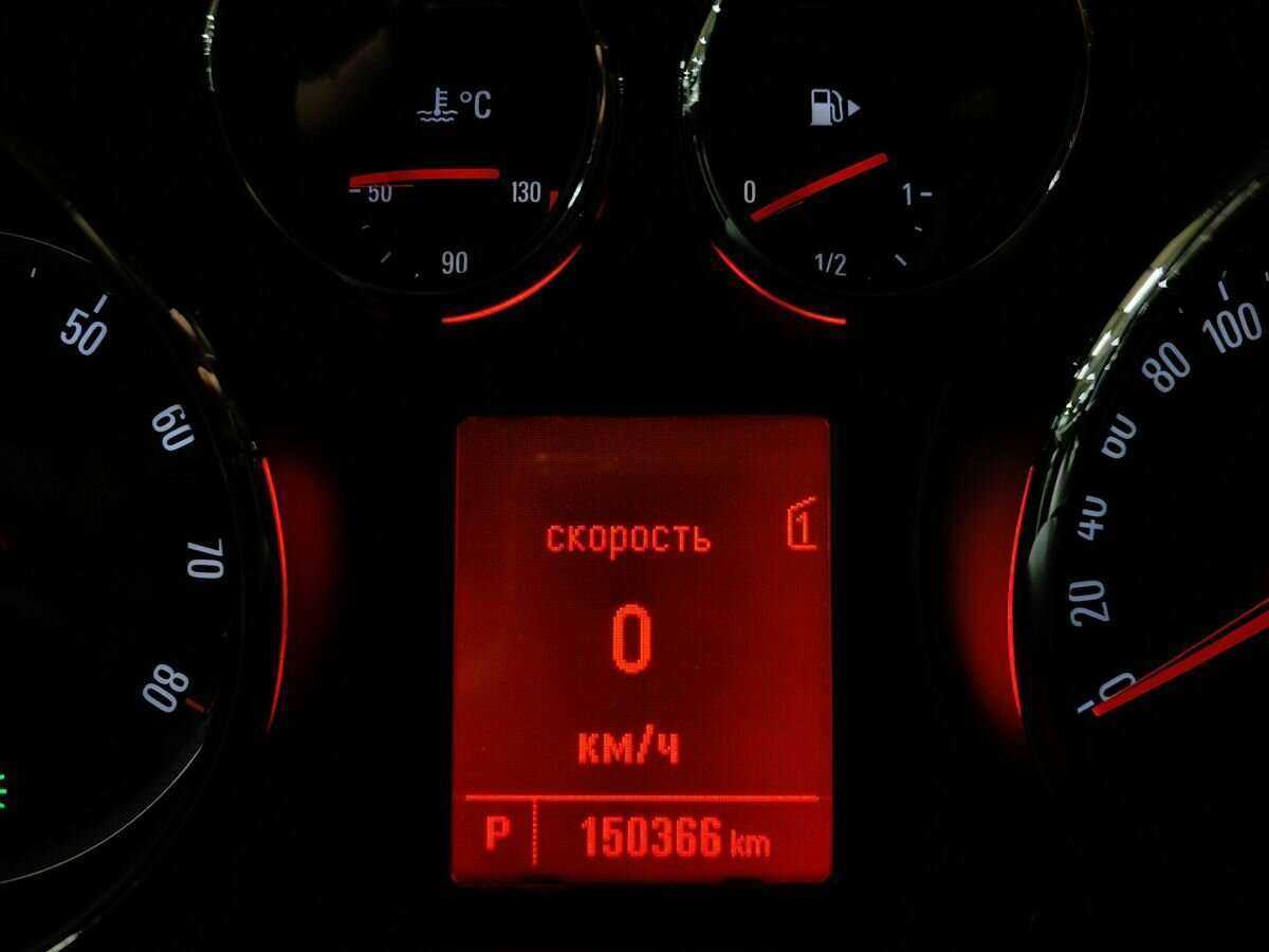 Opel Astra 2012 года с пробегом. Фото: #13