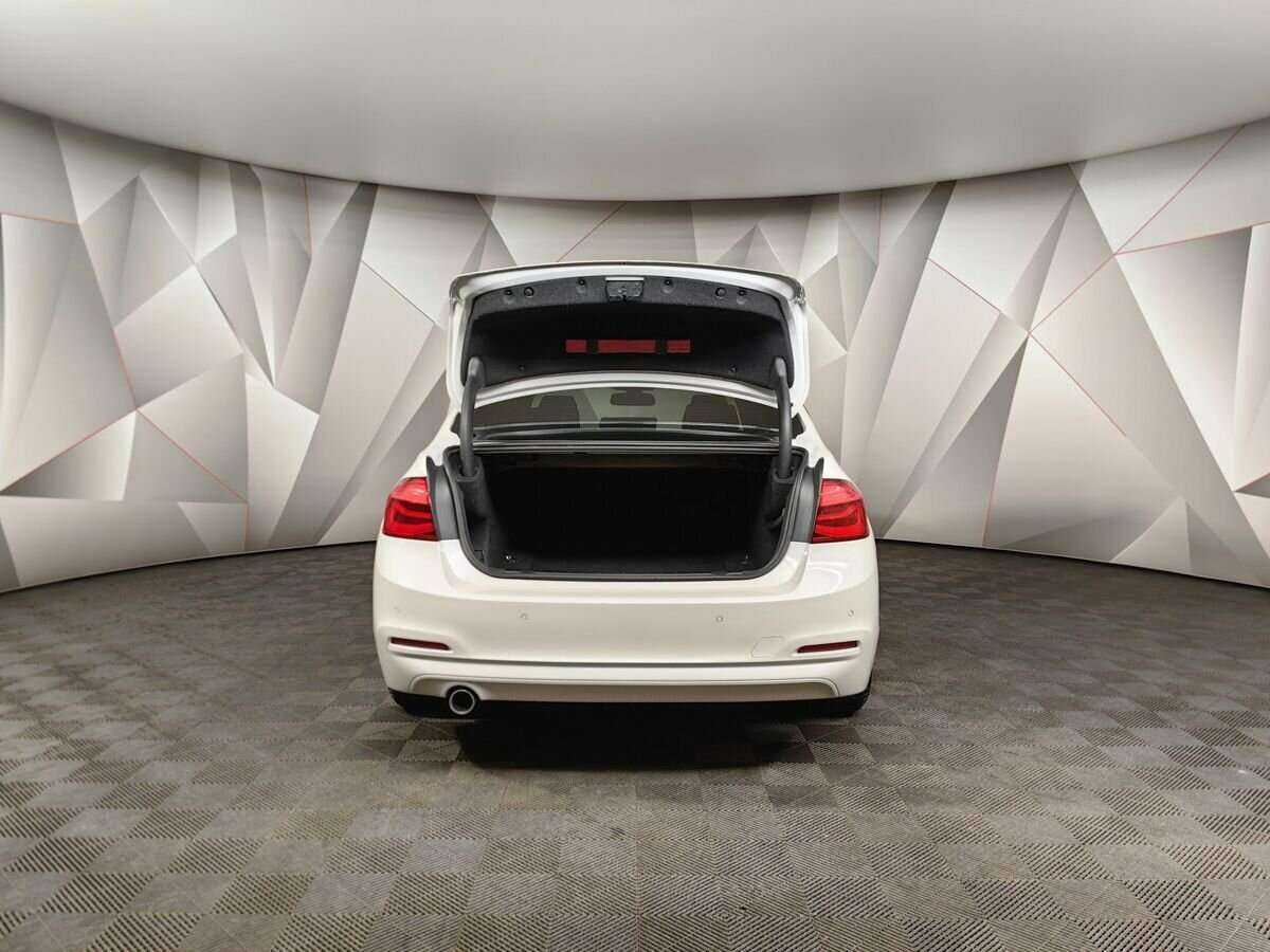 BMW 3 серии 2018 года с пробегом. Фото: #15