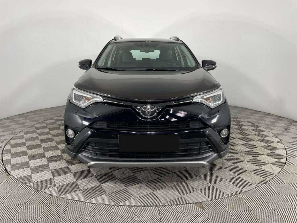Toyota RAV4 2018 года с пробегом. Фото: #1