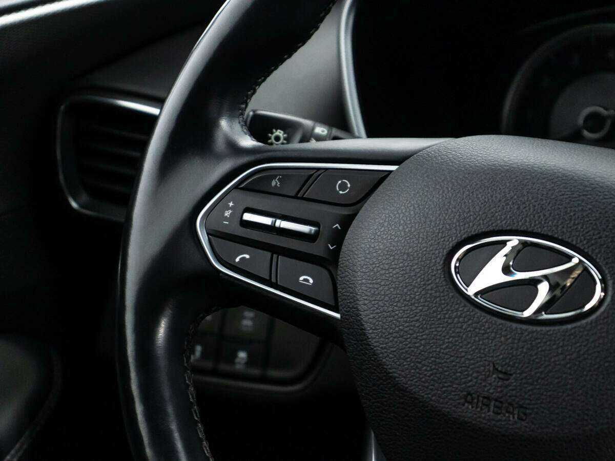 Hyundai Santa Fe 2019 года с пробегом. Фото: #15