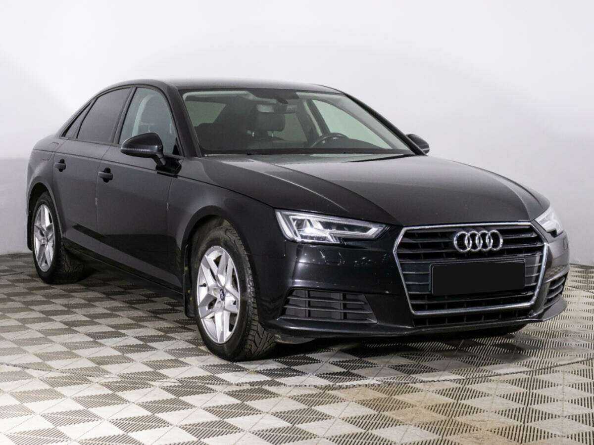 Audi A4 2018 года с пробегом. Фото: #2