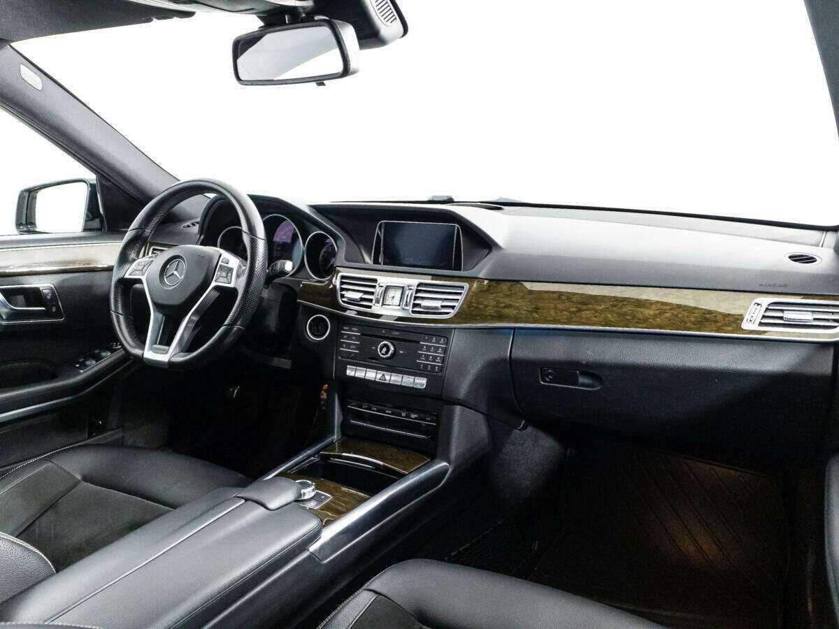 Mercedes-Benz E-Класс 2015 года с пробегом. Фото: #8