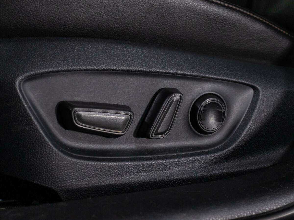 Toyota Camry 2018 года с пробегом. Фото: #14